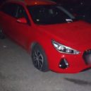 Mladík prořezával pneumatiky - Prořezané pneu