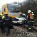 Tragická nehoda u Lochovic: Řidič auta zemřel po srážce s vlakem - lochovice vlak 3