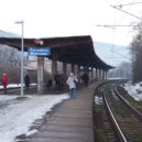 Černošice - Černošice-Mokropsy,_zastávka,_od_severu_(01)
