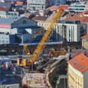 Jeřáby sundávali železniční most na Negrelliho viaduktu - Negrelliho viadukt železniční most Praha 8 Karlín