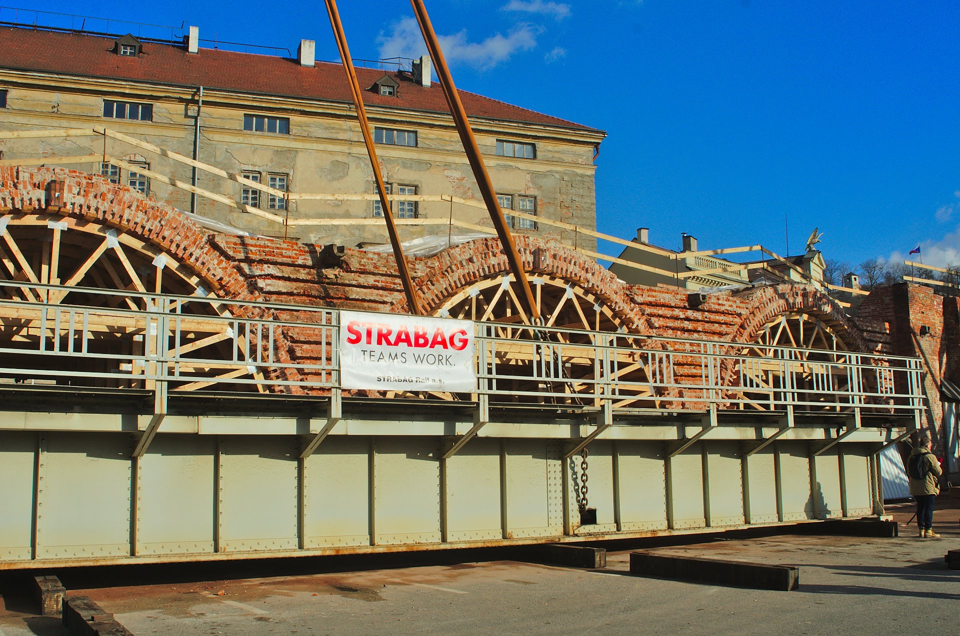 Obrázek #9 z 25