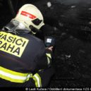 Hasiči Praha zasahovali na Silvestra – ilustrační foto - Požár lesní školky v Dolních Chabrech, říjen 2017, hasiči (7)
