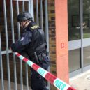 Zabarikádovanému muži v Kobylisích musel domlouvat vyjednavač - Policie ČR