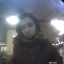 Odnesla si z bankomatu cizí peníze, zachytily ji kamery - Policie ČR