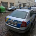 Nepříčetnou ženu museli z bytu zachránit až hasiči - Policie ČR