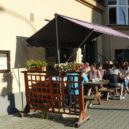 Dát si před restauraci zahrádku nemůže každý - předzahrádka hospoda pivo