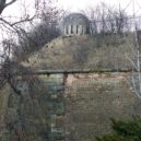 Vojenský hřbitov - Malý bunkr na hradbách