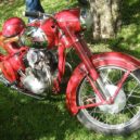 JAWA 500 OHC - 800px-Jawa_500_OHC_(1956)_right