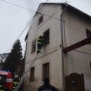 V hořícím domě na Dobříšsku zůstala matka se třemi syny. Jak to dopadlo? - Hořící dům na Dobříšsku – březen 2018 (3)
