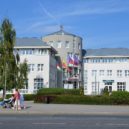 Petice proti koncesionářským poplatkům pro seniory - Radnice v Uhříněvsi