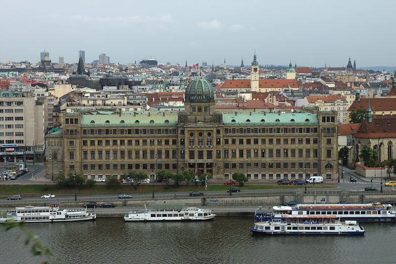 V Holešovicích