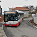 Midibus testovali v Radotíně. Vyjede? - Z testovací jízdy eBusu – foto mcpraha16.cz