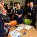 Čakovice škola základní kámen - Čakovice 3 – z položení základního kamene budovy ZŠ Dr. Edvarda Beneše – foto Facebook Ireny Ropkové