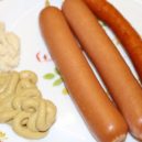 Párek v rohlíku versus hot dog - párek v rohlíku