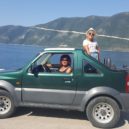 Petra Janů a žirafy - PJ auto Lefkada