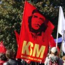 Zákrok policie – transparent Che Guevara - KSM Che Guevara – foto Zdeněk Štefek