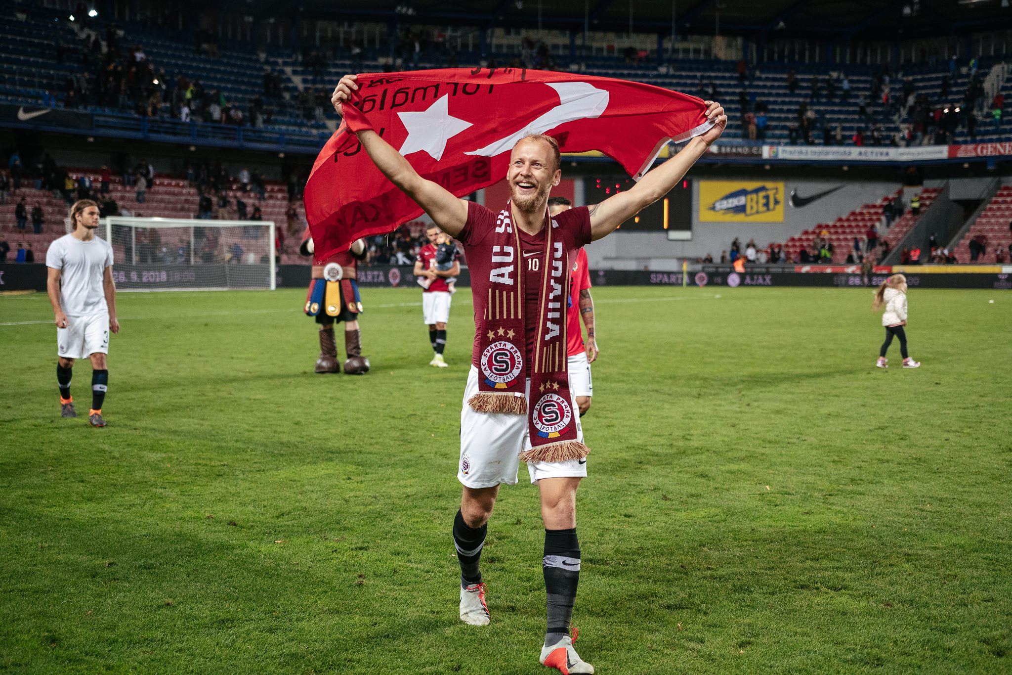 Den plný přestupů! Bohemians si vyhlédla nového snipera, Kaya a Vatajelu opouští Spartu