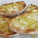 Uvařte si ze starého pečiva - bruschetta