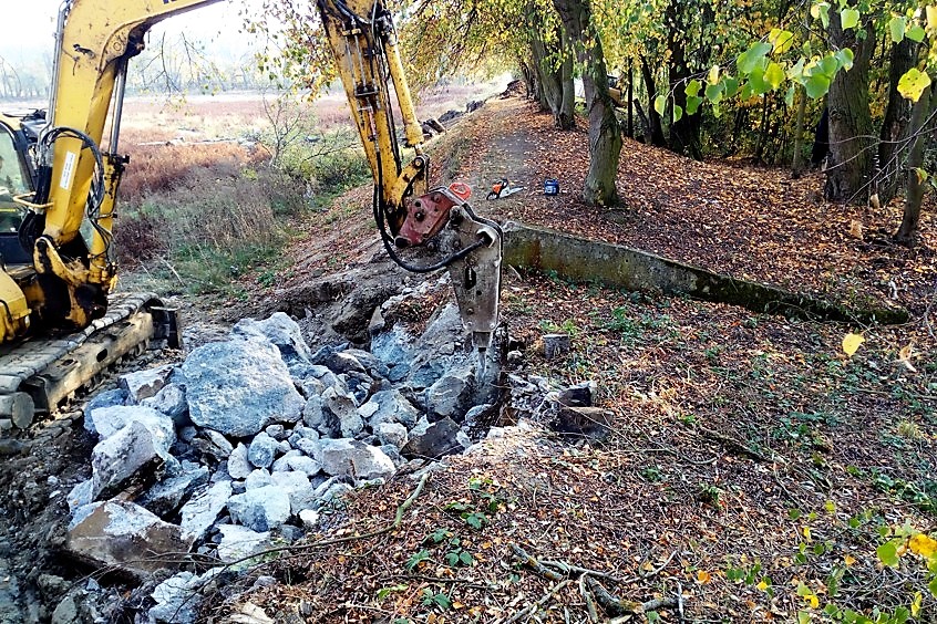 Praha před třemi roky získala Biologický rybník, je odbahněn, teď bude mít novou hráz a výpusť