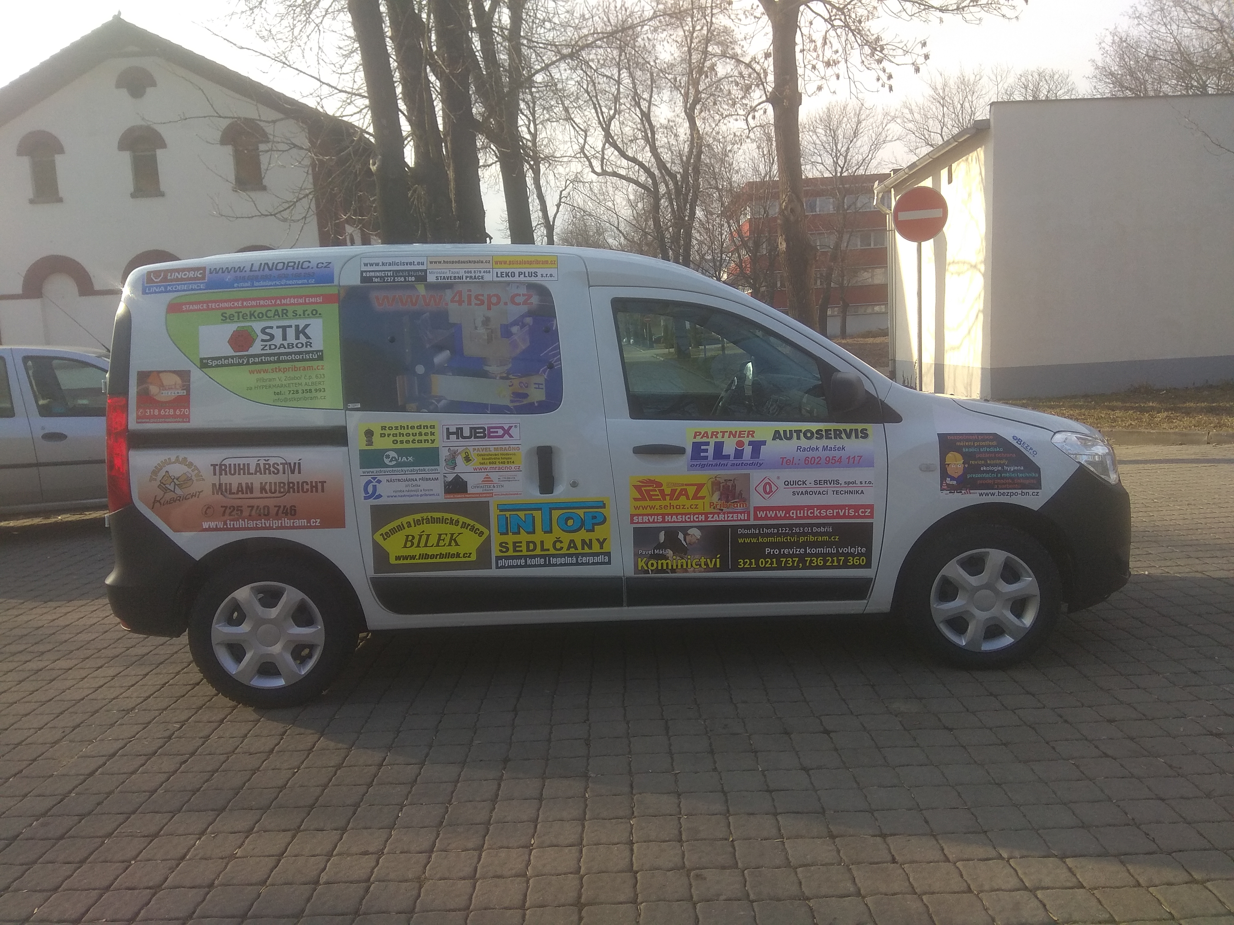 Sedlčanské sociální služby získaly darem auto
