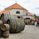 TIP na výlet: Zažijte Kostelecké vysmolení - 59371911_10156550368765000_7117705616377774080_o