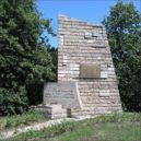 Pozemek v Lahovicích - Památník obětem květnového povstání roku 1945 – Matěj Baťha -Wikipedia