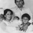 Pablo Escobar - Pablo Escobar s rodinou