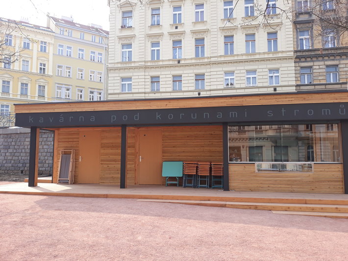 Praha 3 nabízí k pronájmu nebytové prostory.