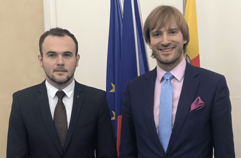 Ministerstvo zdravotnictví pod vedením Vojtěcha zaplatilo Horáčkově firmě půl milionu korun