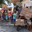 Lidé Babiše s dostavbou D3 vypískali a připomněli mu Čapí hnízdo - jilove protest_alternativad3