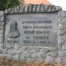 Bronzové pomníky - Pamětní deska