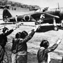 Kamikaze - Chiran_high_school_girls_wave_kamikaze_pilot