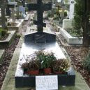 Viktor Platonovič Někrasov - Hrob V. Někrasova na hřbitově Sainte-Genevieve-des-Bois – wikipedia