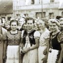 Přepadení Polska Německem 1. září 1939 - Mládež z německé vesnice v bývalém Polsku – wikimedia commons