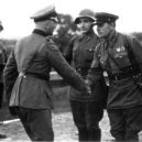 Přepadení Polska Německem 1. září 1939 - Německý a sovětský důstojník si po invazi potřásají rukou – wikipedie