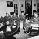 Horká linka - Prezident Kennedy s generalitou – wikipedie
