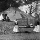 Bitva u Krašniku 1914 - Srbské ženy odnášejí raněné – wikipedie