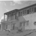 Vila Františky Plamínkové v Černošicích - ZAPAD FOTO OTVIRAK Žil jsem ve vile Františky Plamínkové, vzpomíná černošický lékař – vila ve 40 letech – foto archiv Jiřího Poňky