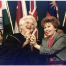Raisa Gorbačovová - Barbara Bush, manželka prezidenta USA a Raisa Gorbačova -comons.wikimedia