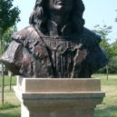 Bitva u Nýrska 1467 - Bronzová busta Matyáše Korvína v Nemzeti Történeti Emlékpark, Ópusztaszer – wikipedie
