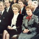 Raisa Gorbačovová - George Bush, Nancy Reagan a Raisa Gorbachova na americko-sovětském summitu ve Washingtonu, DC – comons.wikimedia