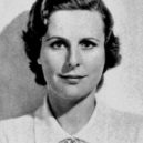 Leni Riefenstahlová - Leni Riefenstahl s náhrdelníkem, který tvoří olympijské kruhy – commons.wikimedia