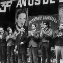 Luis Corvalán - Luis Corvalán y Gladys Marín ve hře Partido Comunista de Chile – commons.wikimedia