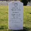 Generál Pershing - Pershingův náhrobek na Národním hřbitově v Arlingtonu – wikipedia