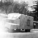 Šílený Jack Churchill - Sanitka připravující se připojit k konvoji Scopus. 13. dubna 1948 – wikipedia