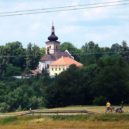 Generál Pückler-Burghauss a bitva u Slivice - Slivice, kostel svatého Petra s farou, pohled od Buku – wikipedie