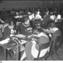 X. sjezd NSDAP, Norimberk 1938 - Worms, BDM-Mädchen bei Nähabend