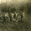 Arseňjev - Vladimir Arseňjevv, Dersu Uzala, vojáci Fokin a Zhang-Bao (zleva doprava) na expedici podél povodí řeky Takema , 1907