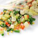 Malý domácí lexikon 9 - homemade frozen vegetables in freezer bag