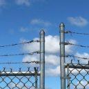 Tábor nucené práce - Barbed_Wire_Gate